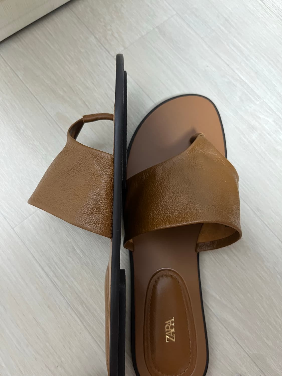 자라 브라운 샌들(쪼리) 상품이미지3