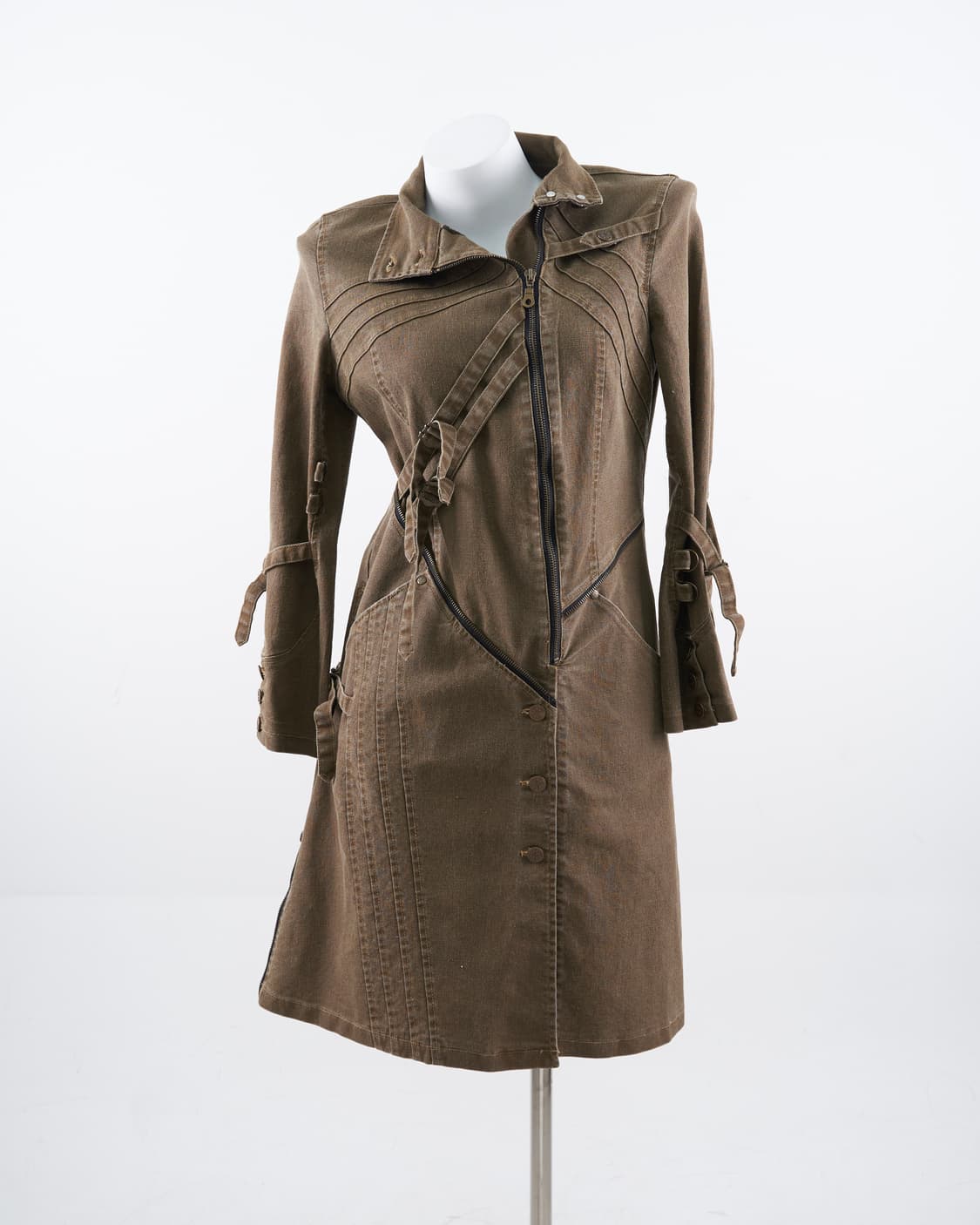 Ozz on 웨스텐 스트랩 부따 페인팅 원피스 상품이미지1