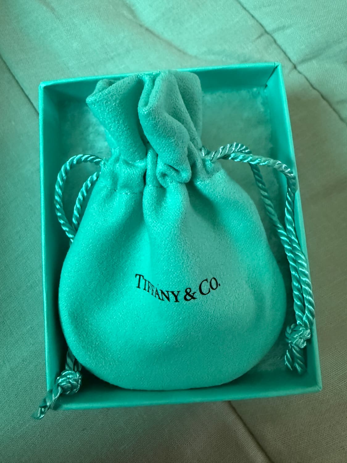 티파니앤코 인피니티 귀걸이 새제품 판매 상품이미지5