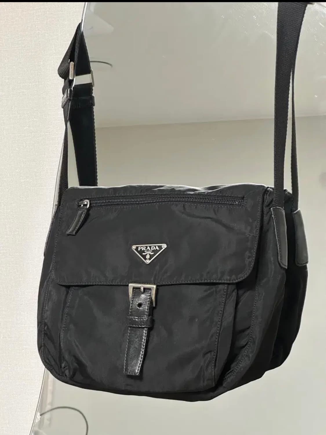 정품 프라다 포코노 나일론 크로스백 주우재백 메신저백 상품이미지1