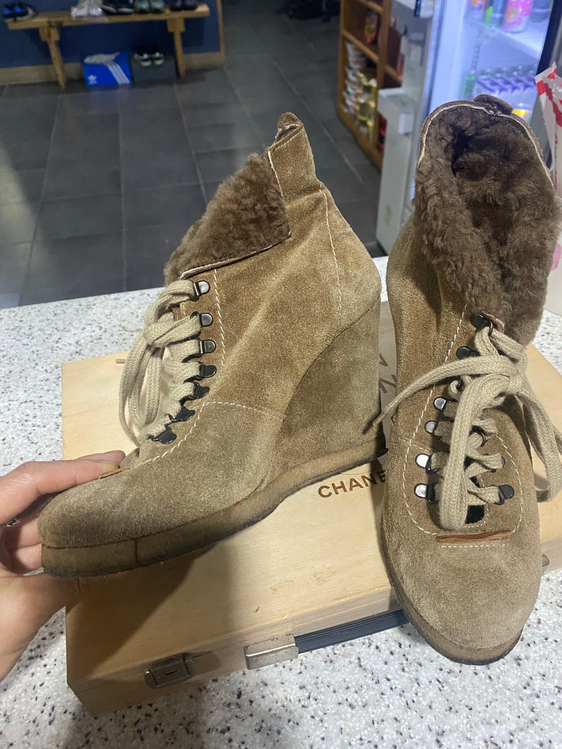 산드로 양털 스웨이드 웨지 부츠 상품이미지4