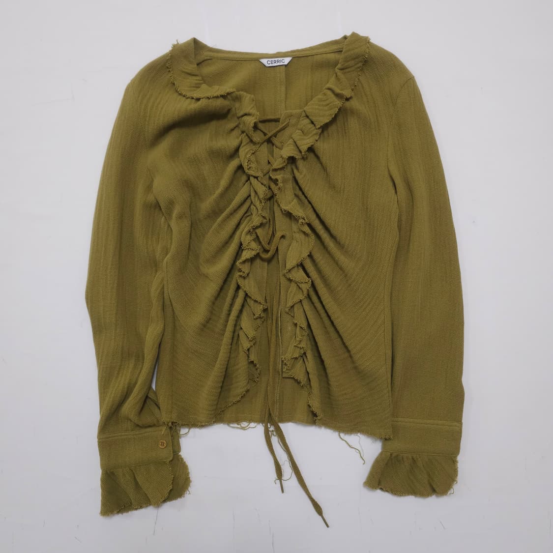 세릭 러프 아일렛 셔링 블라우스 상품이미지2