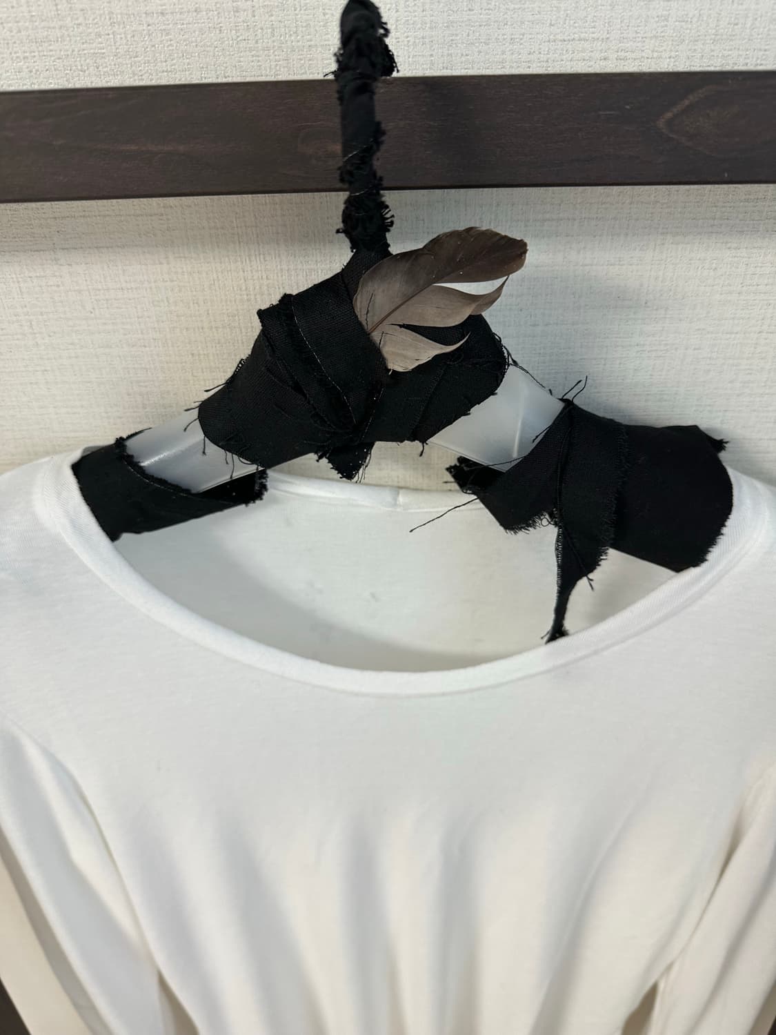 “Crystal Statue” Imagine cross LS Tee 상품이미지4