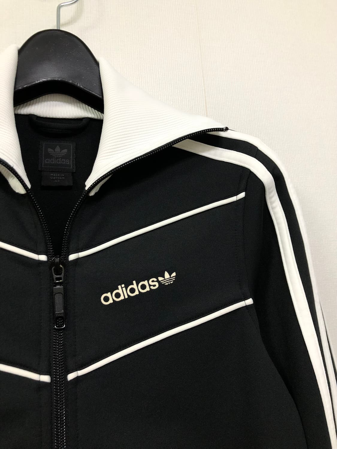 아디다스 셰브론 베켄바우어 여성 딱붙핏 트랙탑 져지 _ 블랙 XS 상품이미지2