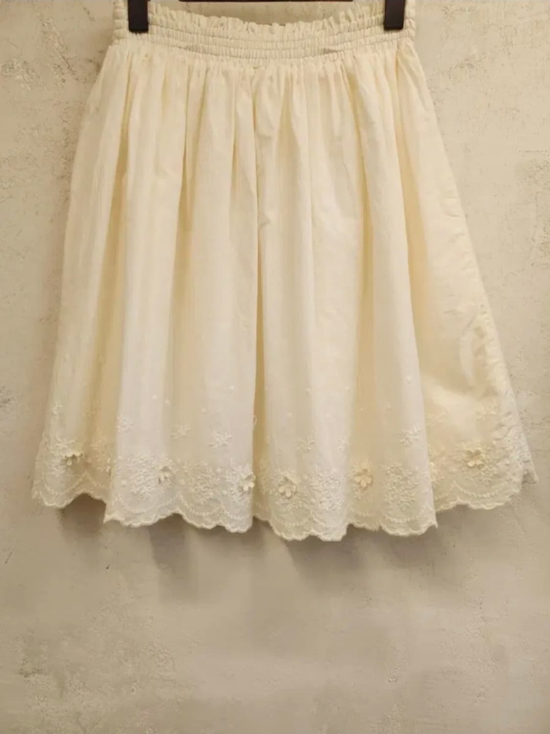 어스뮤직앤에콜지 자수스커트  상품이미지5