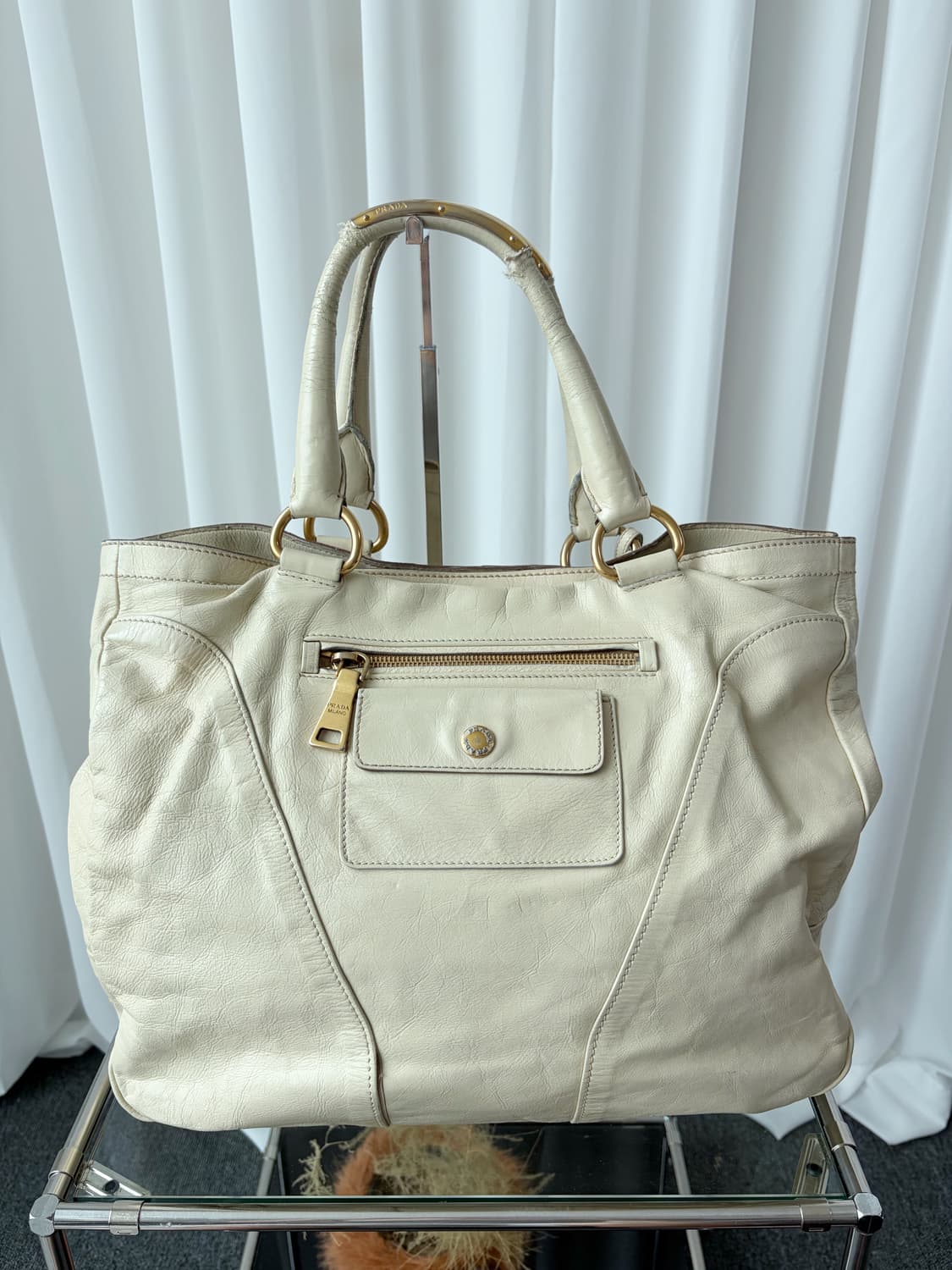 프라다 비텔로 샤인 체인 토트백 상품이미지4