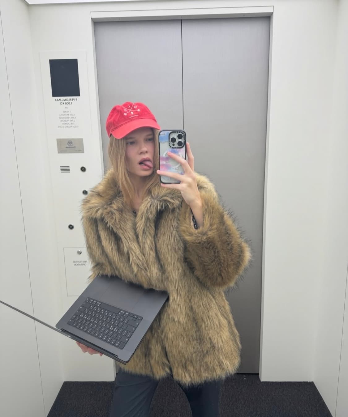 데어드(DARED) 폭스 퍼 자켓 브라운 상품이미지3