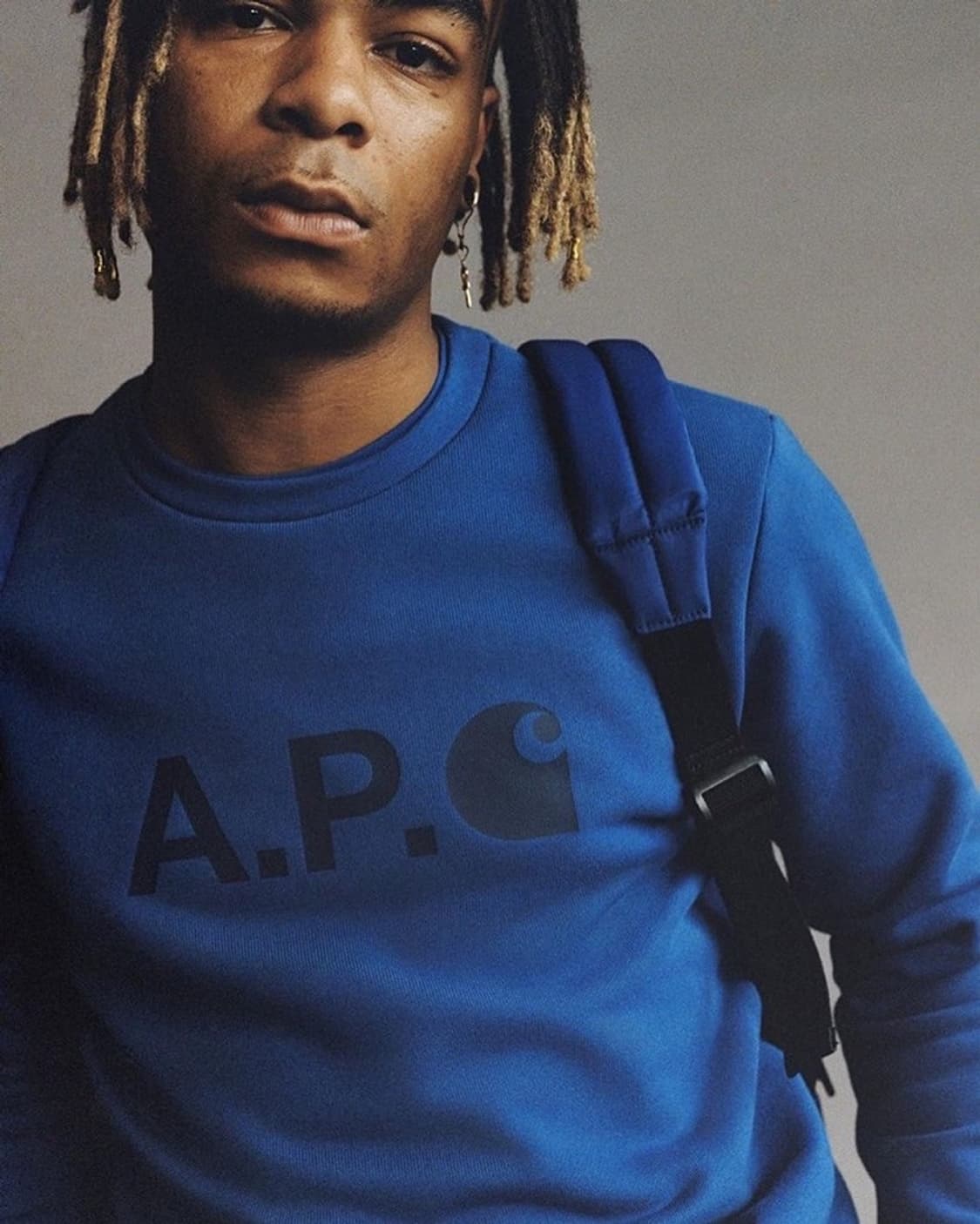 [XXL] A.P.C 아페쎄 × 칼하트 WIP 아이스 로고 맨투맨 로얄블 상품이미지1