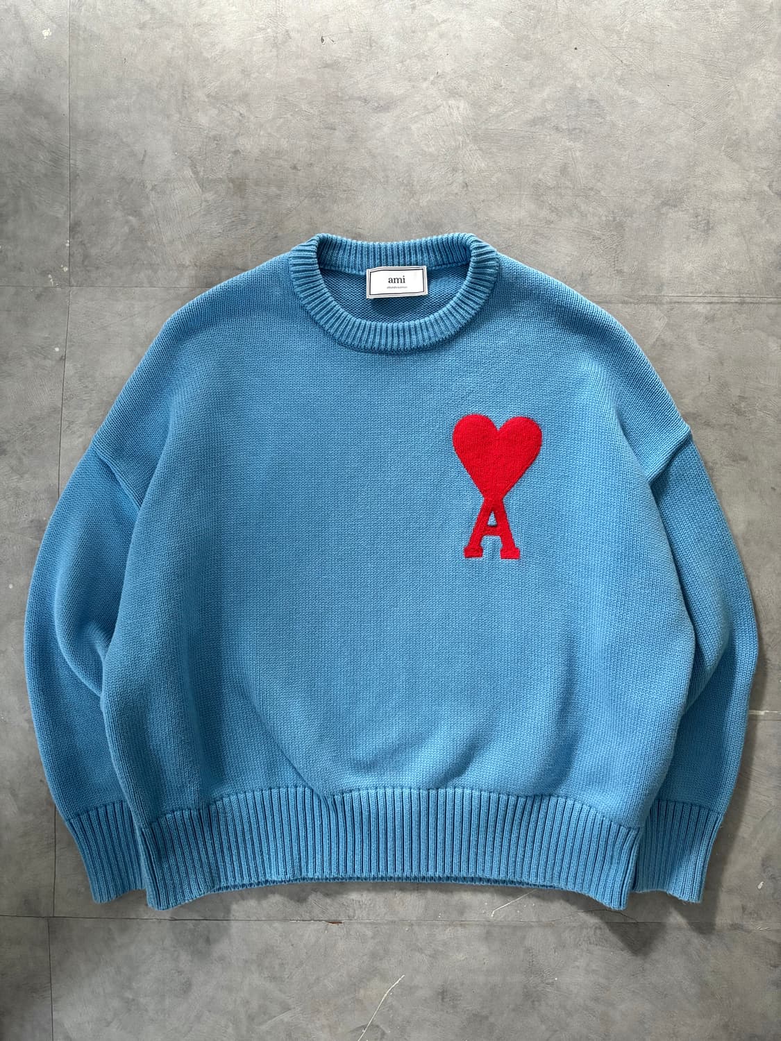 AMI 아미 빅 하트 로고 블루 자수 코튼 스웨터 상품이미지4