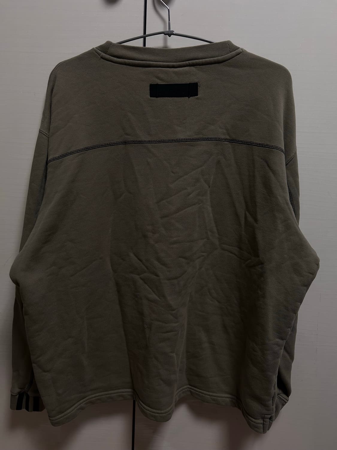 아디다스 맨투맨 올리브 카키 L 상품이미지3