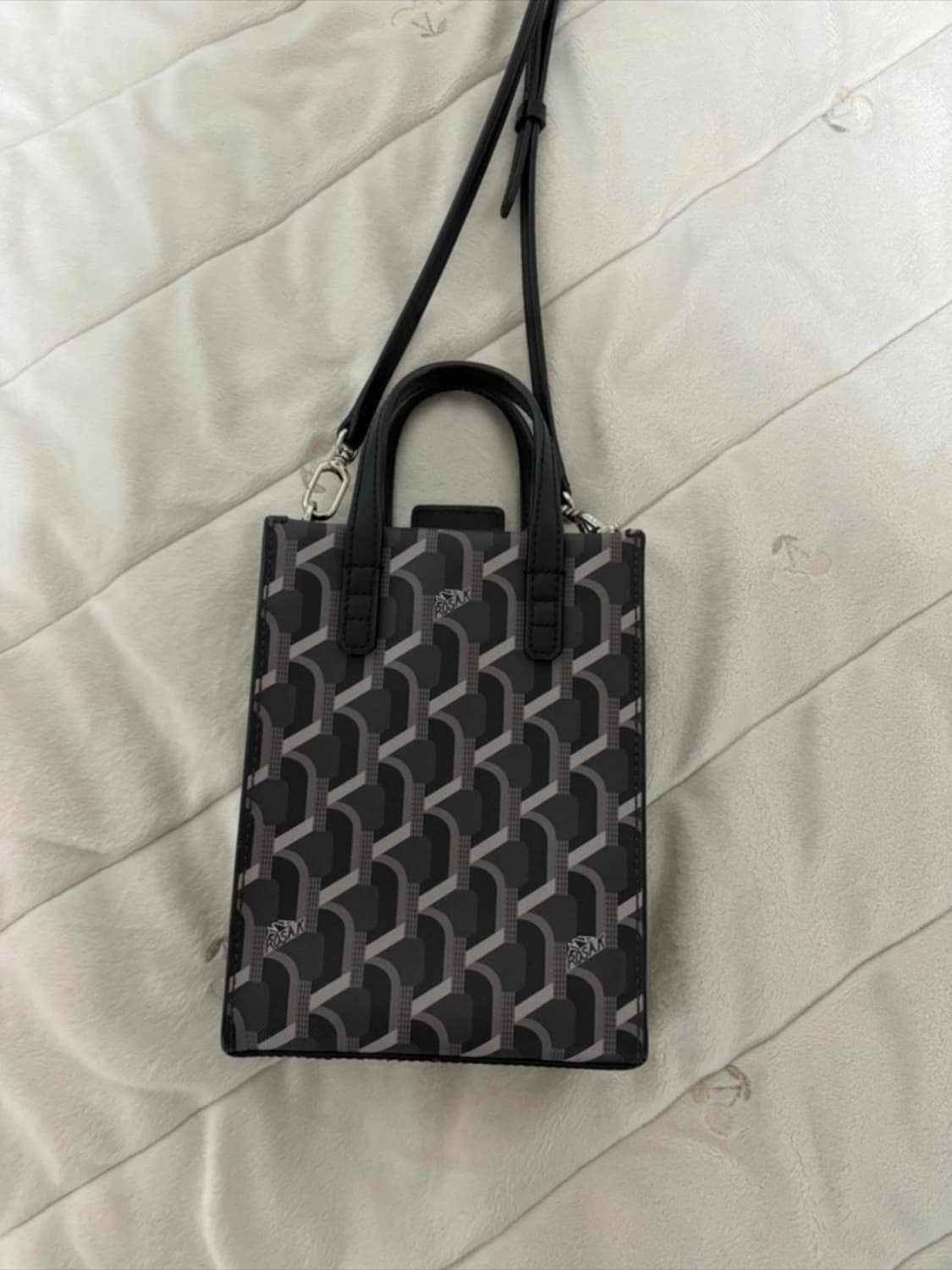 Rosa.k 시그니처 크로스백 상품이미지2