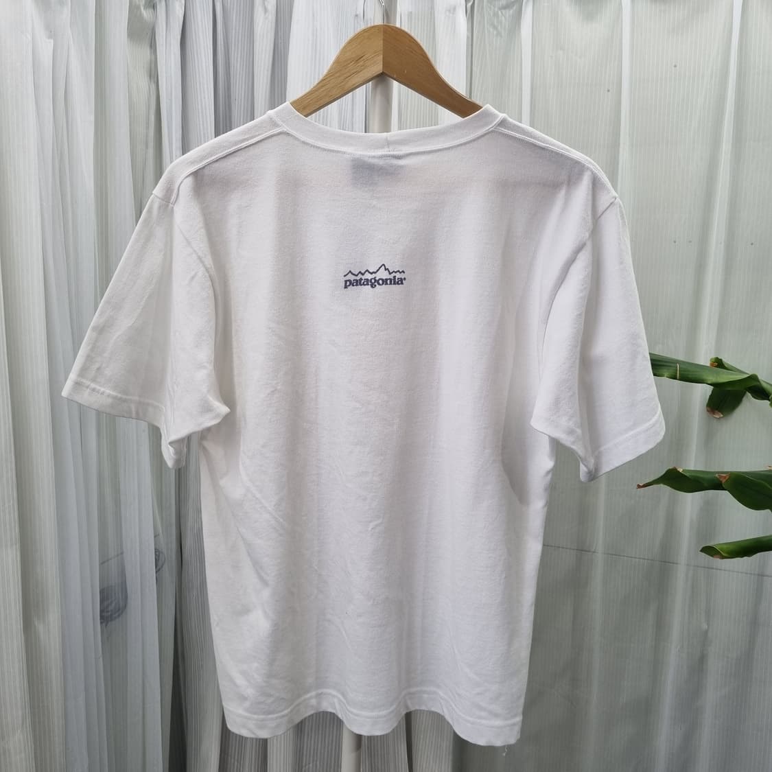 파타고니아 화이트 오버핏 반팔 티셔츠 1986 상품이미지2