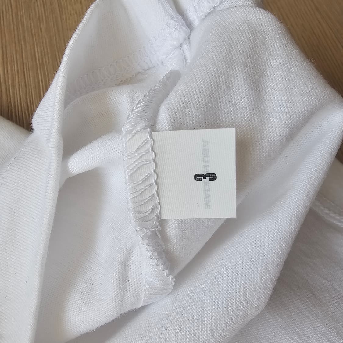 3 새제품) YZY 이지 x 고샤 루브친스키 TS-02 반팔 티셔츠 XL 상품이미지5