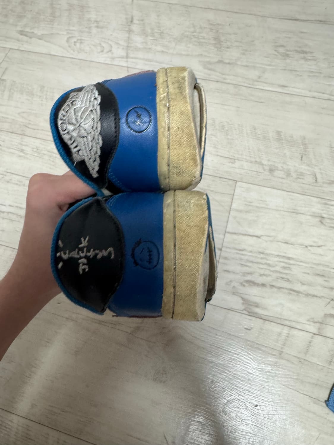 나이키 조던 트래비스스캇 프라그먼트 상품이미지3