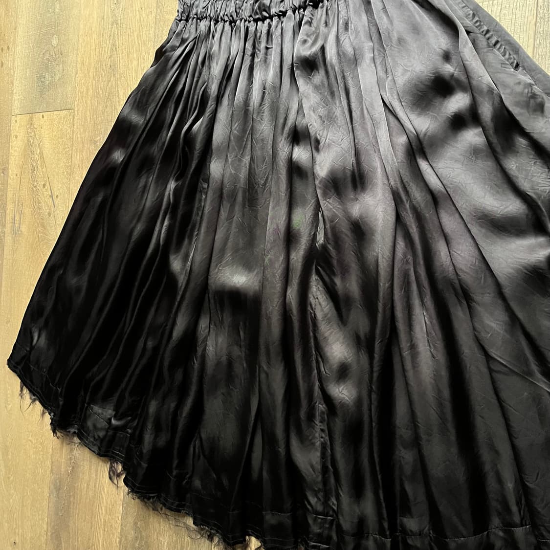 Distressed Shirring Cupra Skirt 상품이미지4
