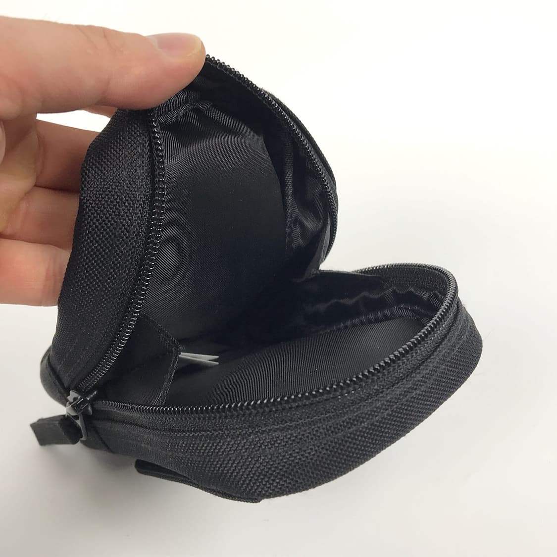 칼하트 블랙 파우치 스몰백 상품이미지5