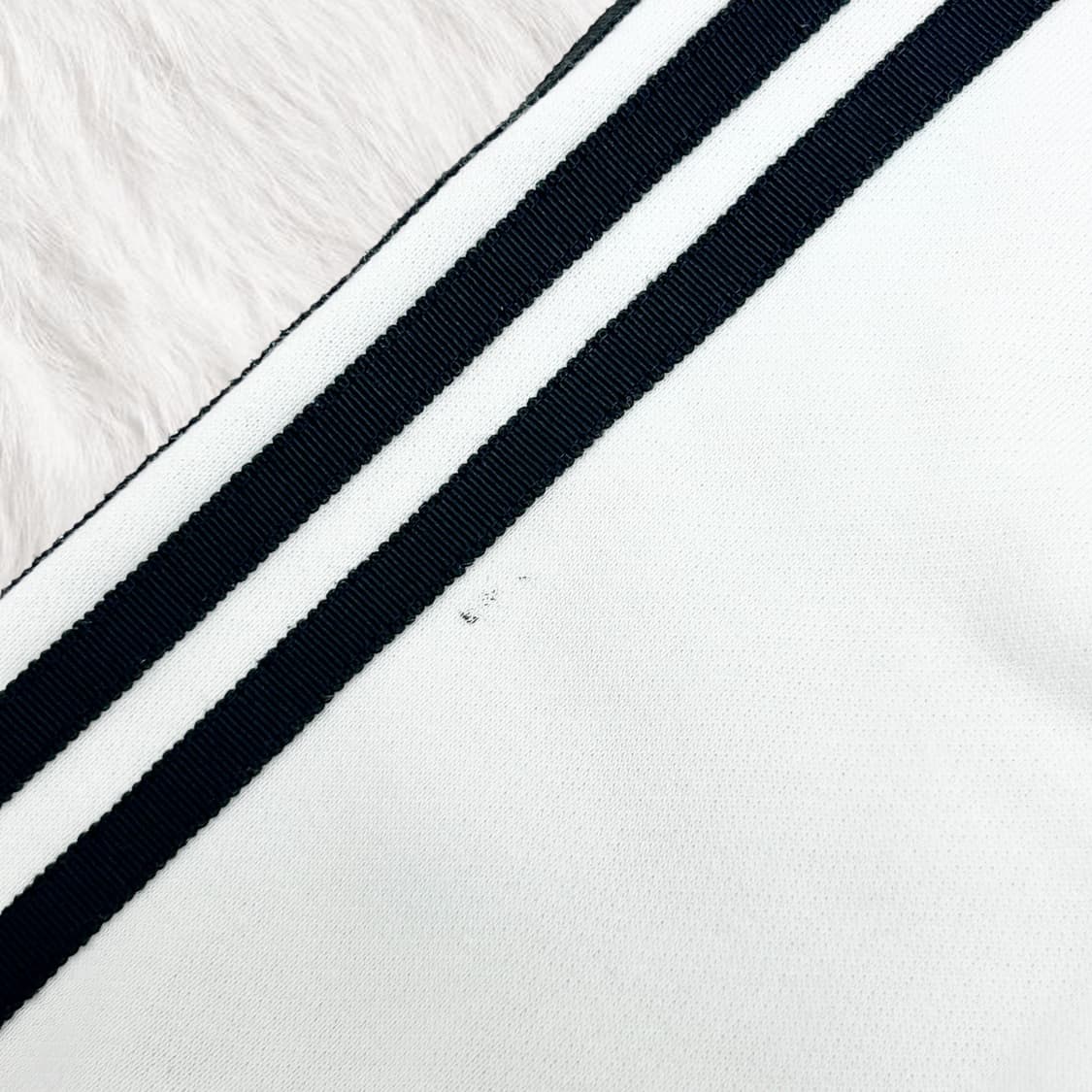 아디다스 화이트 빅로고 삼선 봄버자켓 상품이미지9