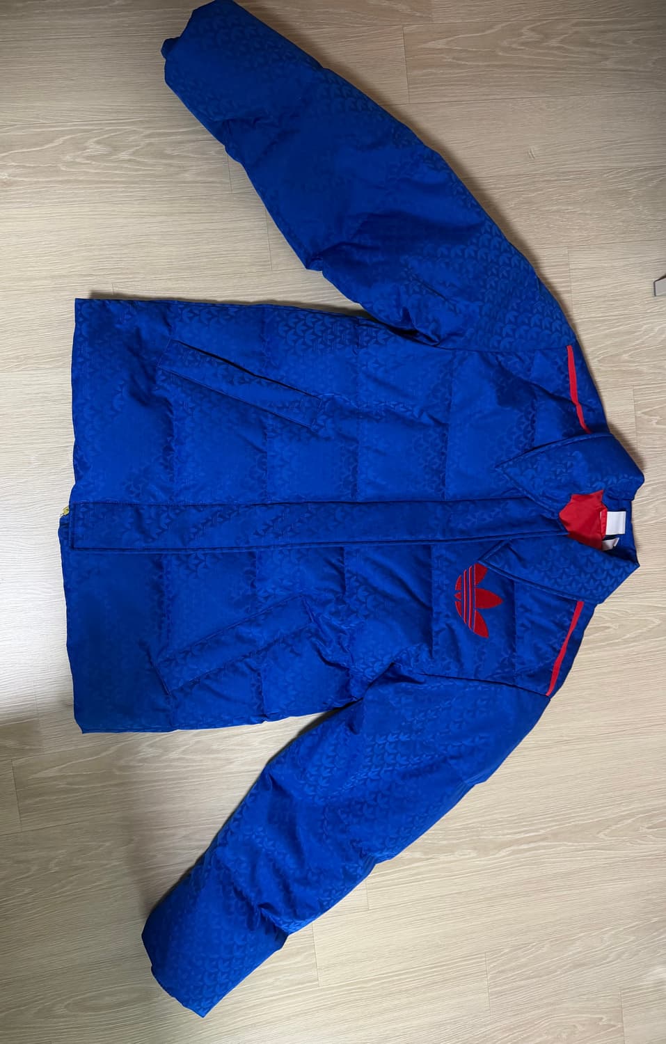 아디다스 오리지널 로고 모노그램 덕다운 푸퍼 패딩 상품이미지4