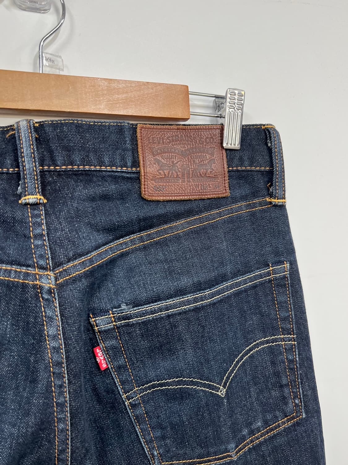 리바이스 502 레귤러 테이퍼드 인디고 생지 데님 팬츠 상품이미지2