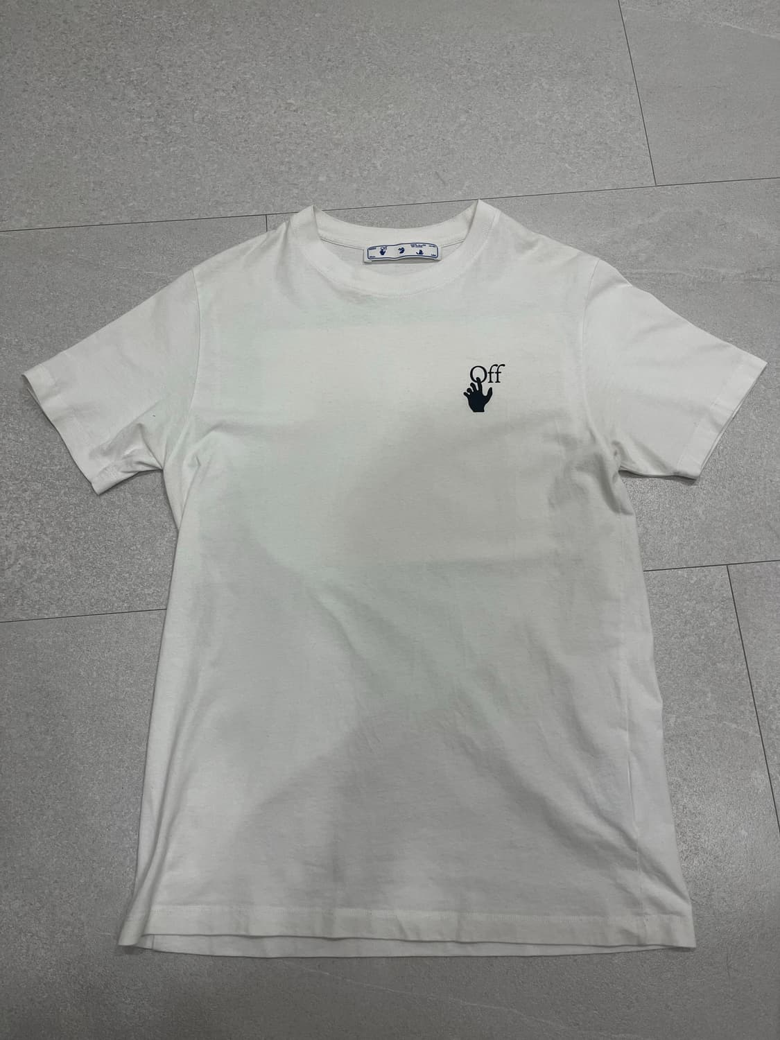 오프화이트 카라바지오 티셔츠 상품이미지2