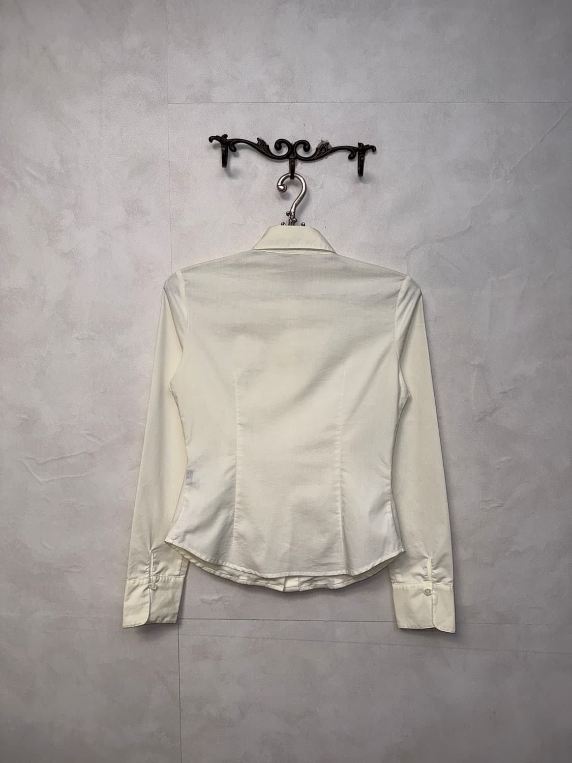 Ivory wrinkled frill detail shirt 상품이미지3