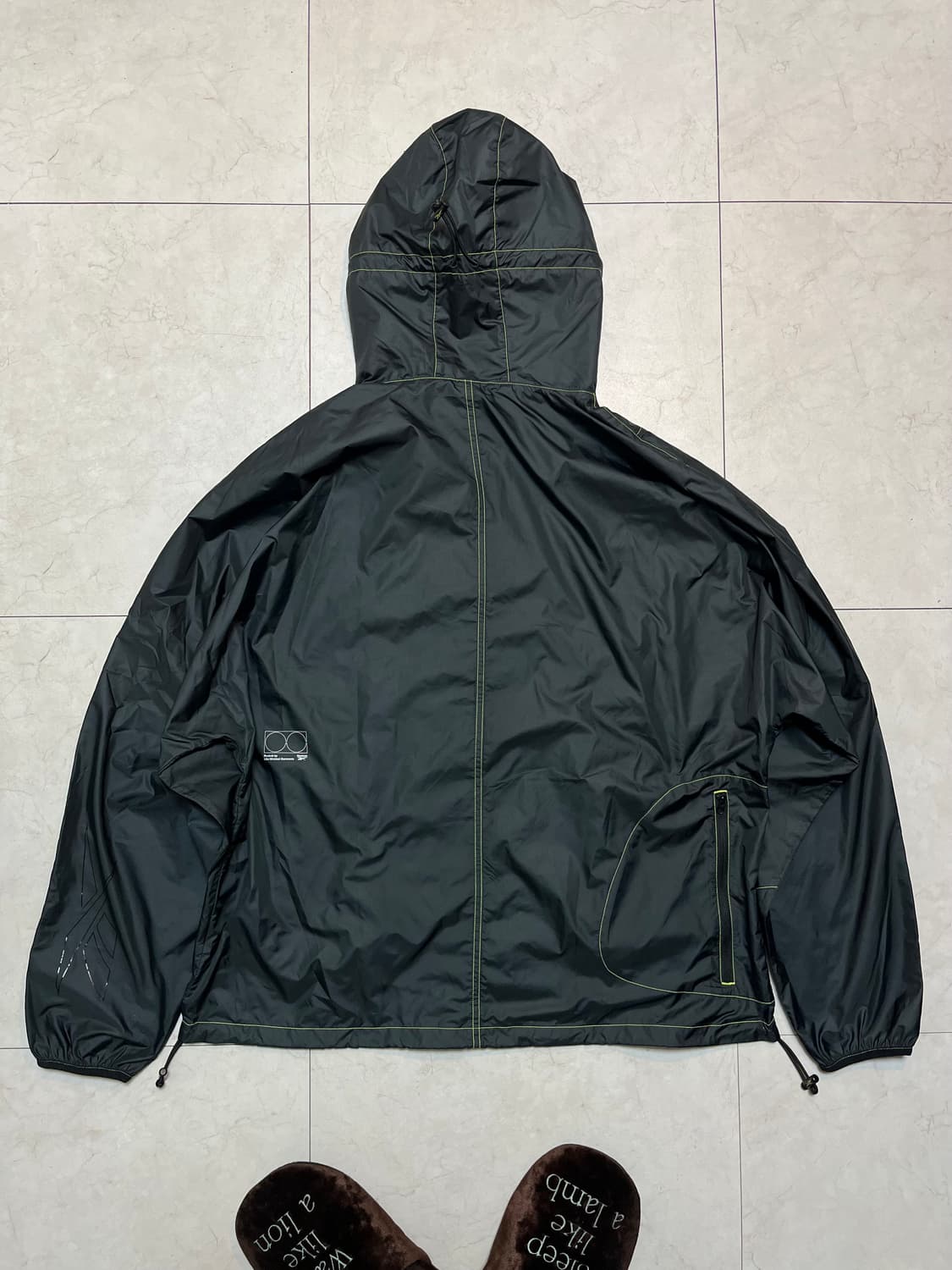 리복 X 라이풀 미니멀 가먼츠 윈드브레이커 상품이미지6