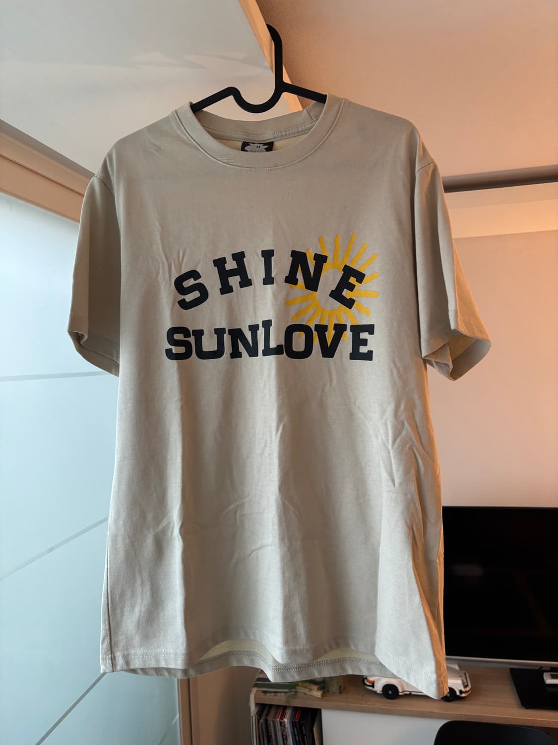 Sunlove 티셔츠 판매합니다 상품이미지1