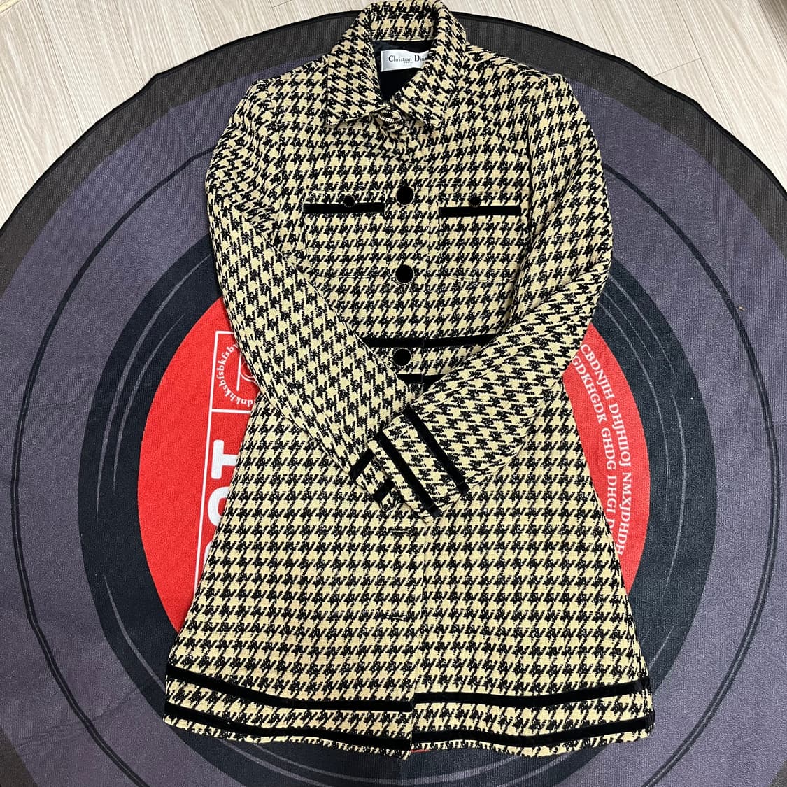 디올 하운드투스 체크 패턴 원피스 상품이미지1