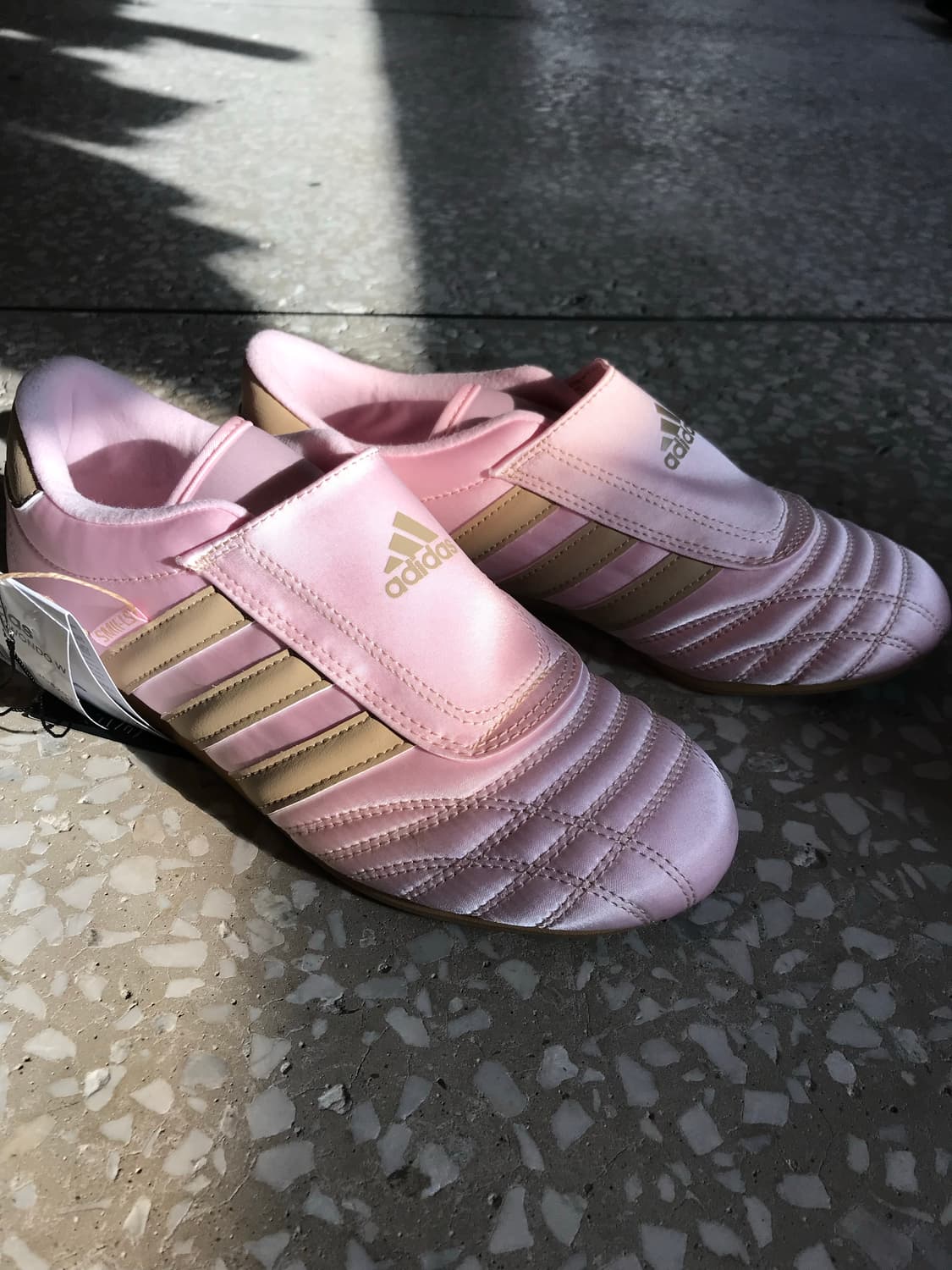Adidas Pink Satin Predator Slip-On 상품이미지2