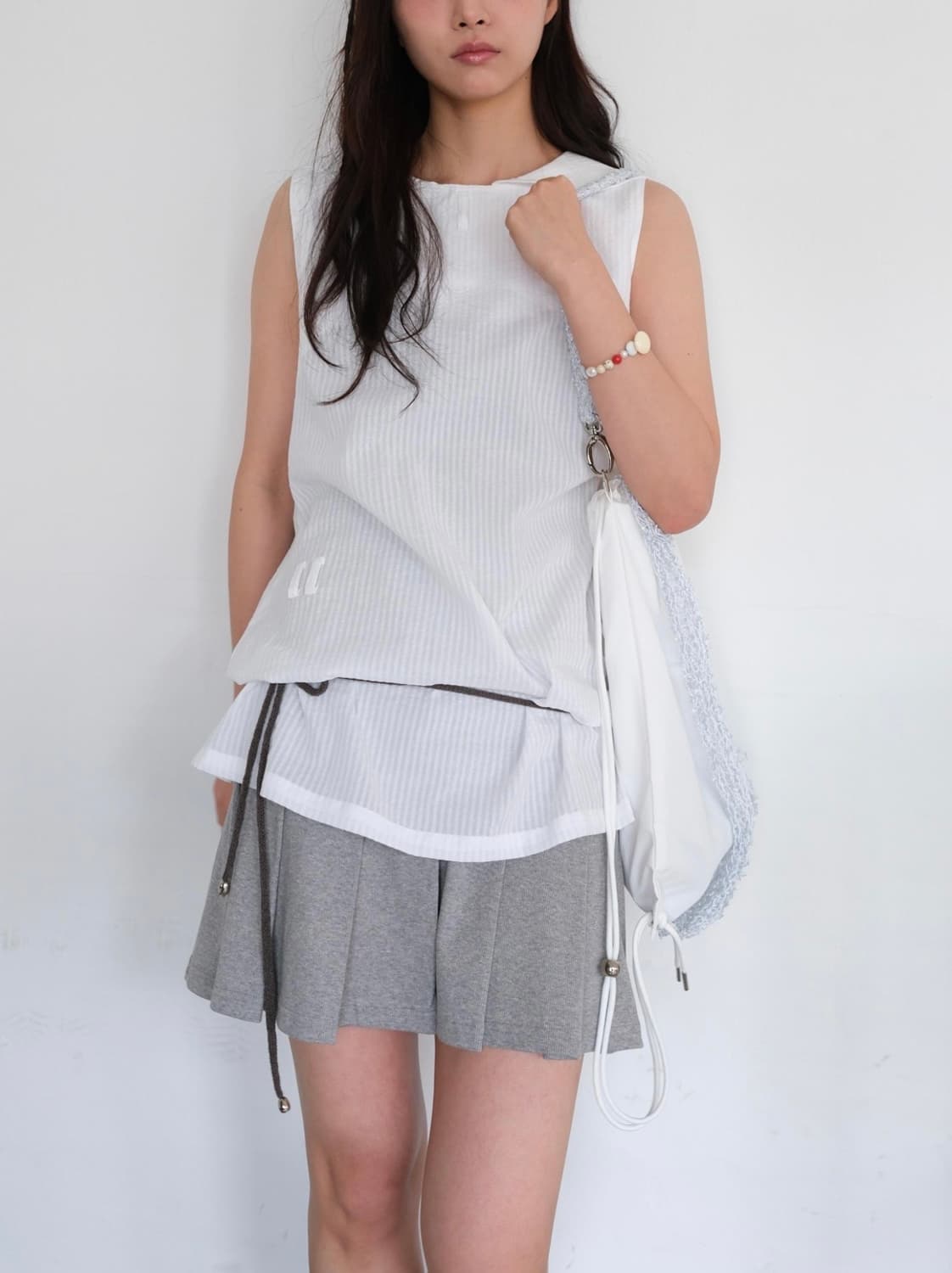 온스카 플리츠 미니 원피스 그레이 상품이미지3