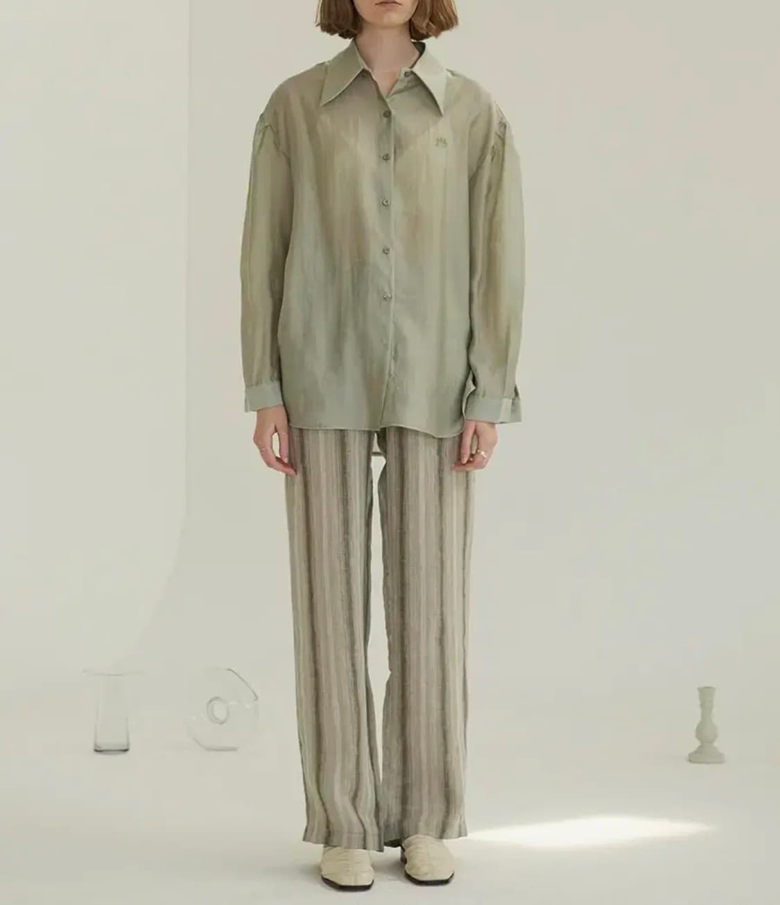 TMO BY 13MONTH SHIRRING SHIRT (KHAKI) 상품이미지3