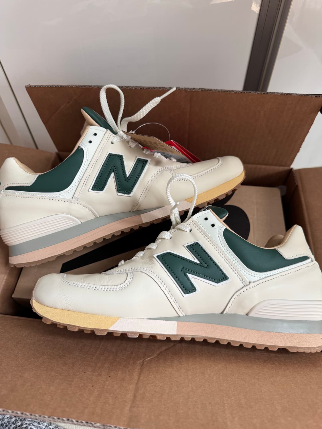 뉴발란스 576 더아파트먼트( 280.285.사이즈290) 상품이미지2