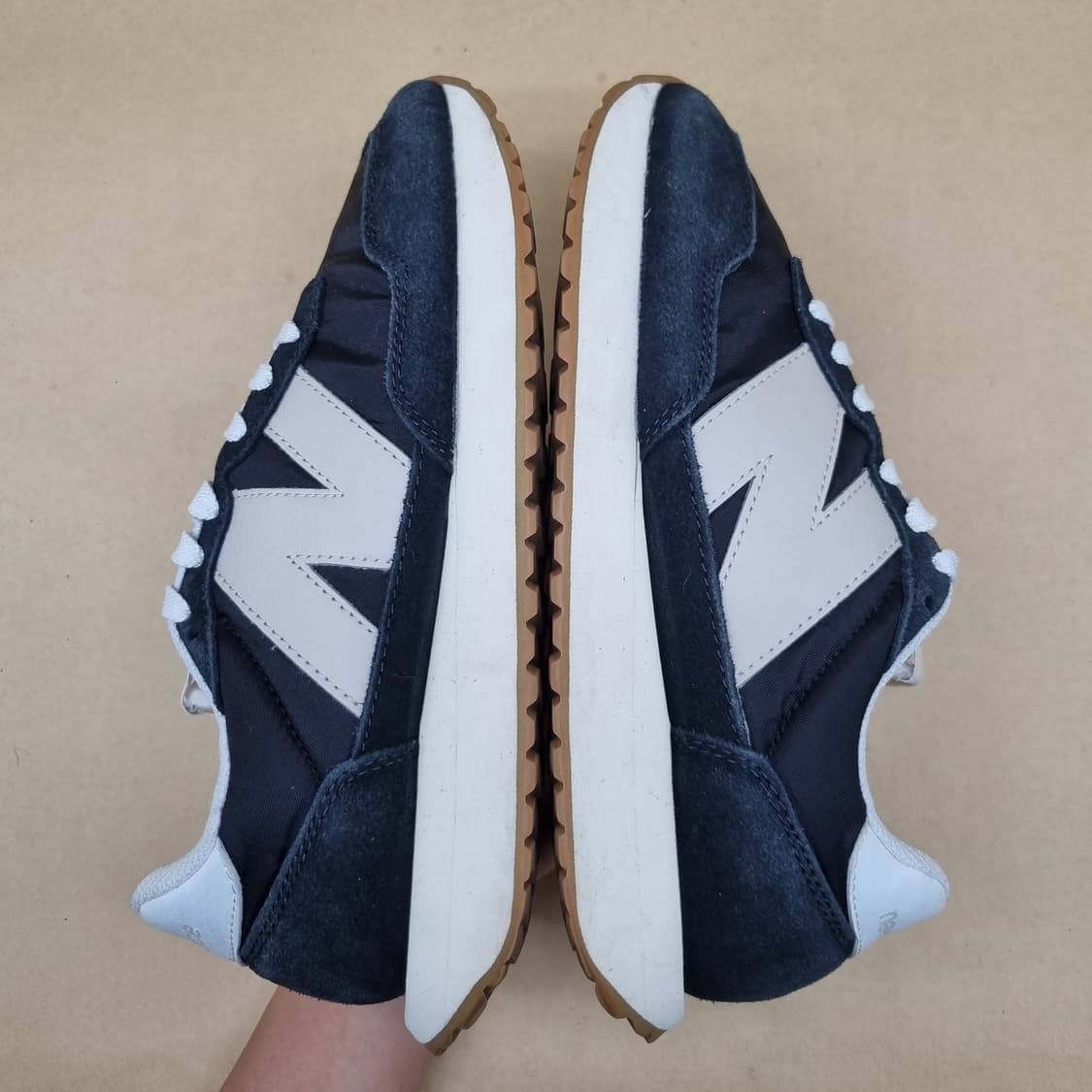 뉴발란스 237 여성운동화245 상품이미지3