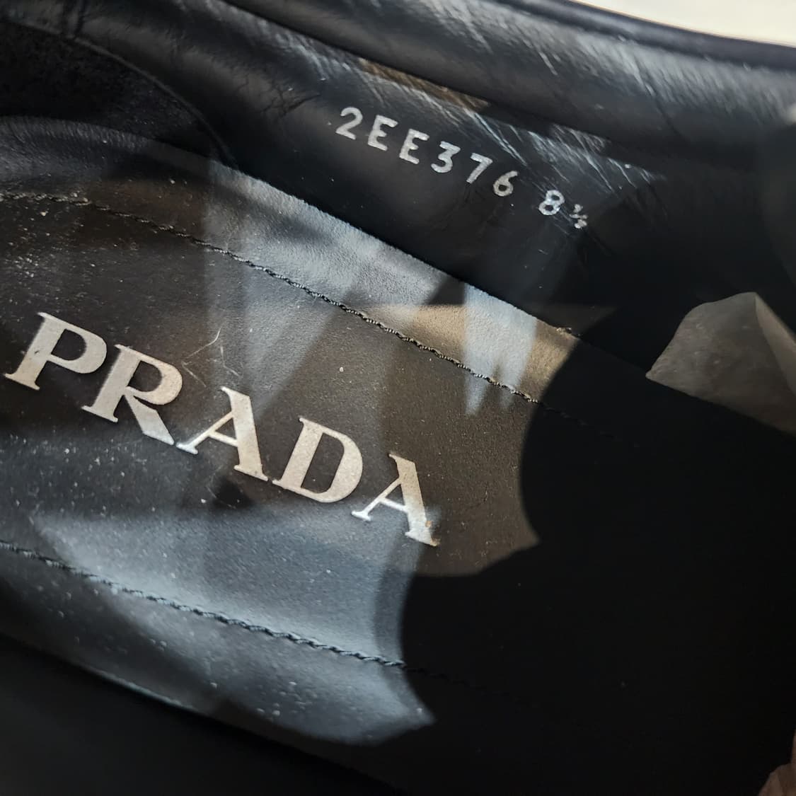 프라다 브러시드 레더 스니커즈 8.5 상품이미지8