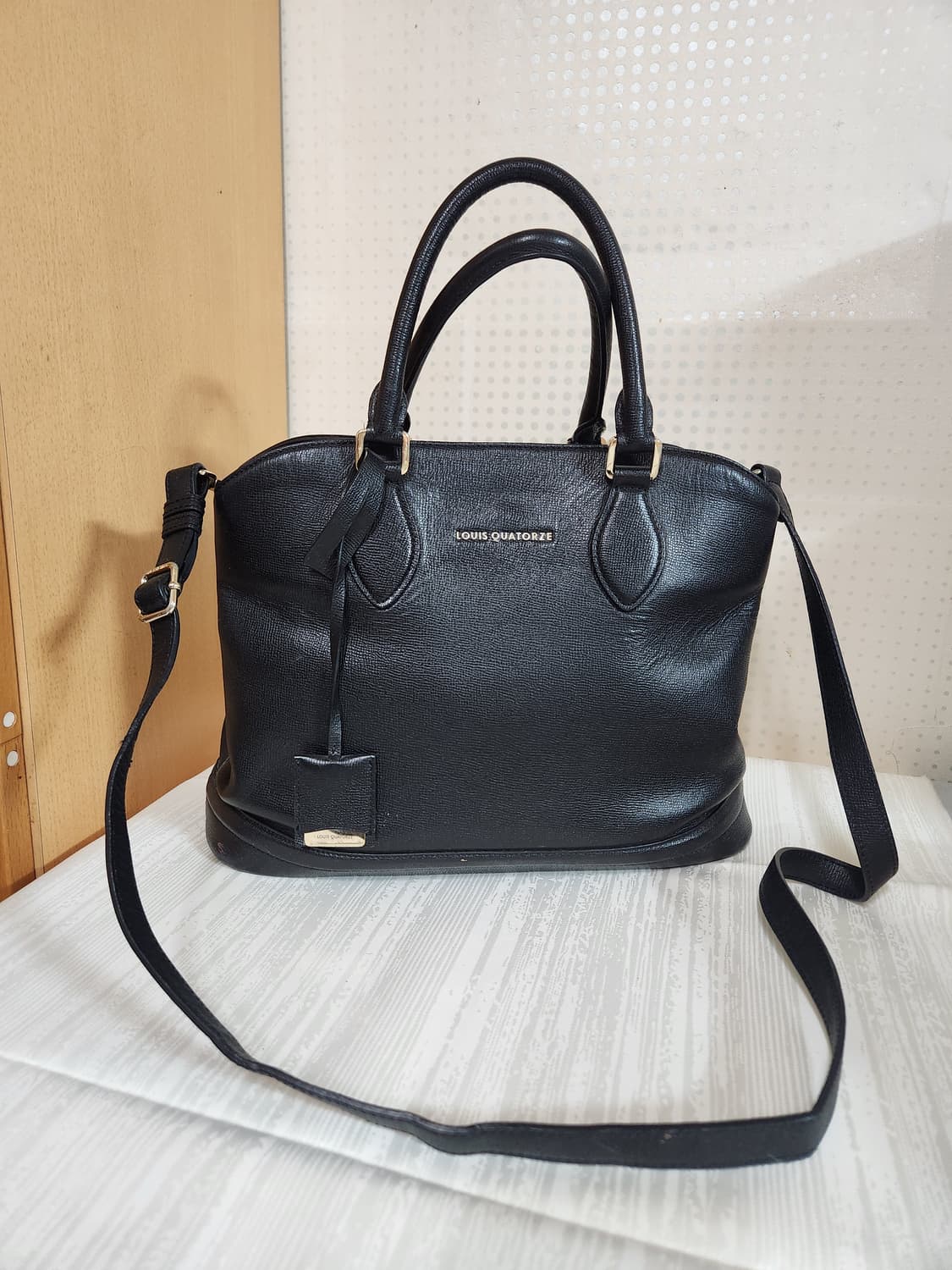 루이까또즈 블랙 가죽 토트백 겸 숄더백 상품이미지1