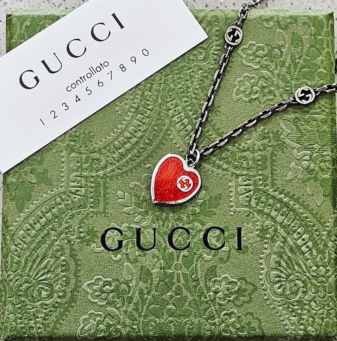구찌 인터로킹 G 에나멜 레드 하트 실버 목걸이 [정품] 상품이미지1