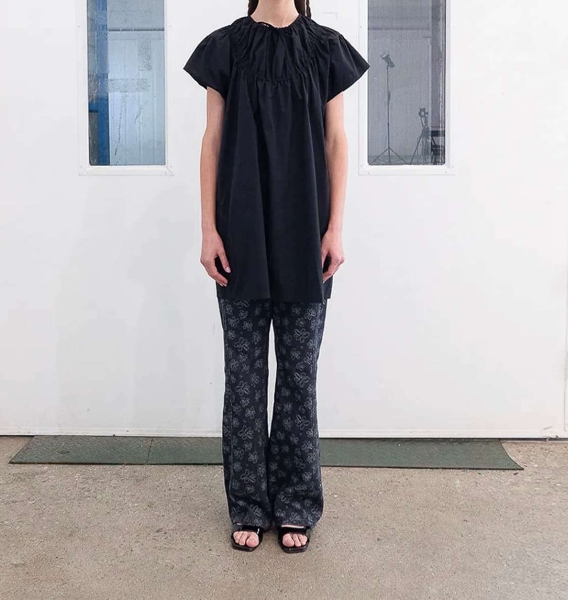 버뮬라 라인 부츠컷 데님팬츠 바지 블랙 M 상품이미지4