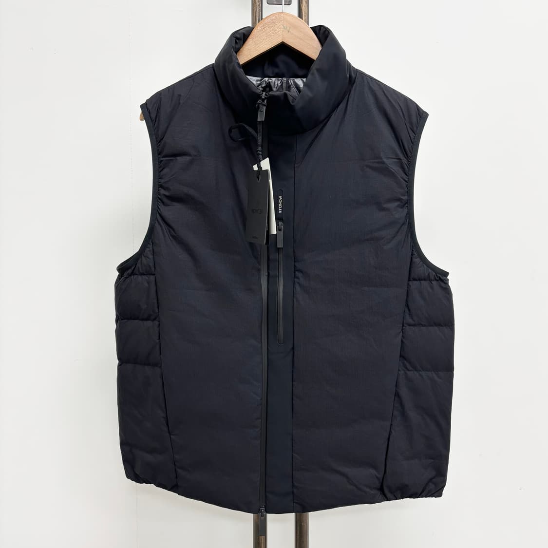 [3]몽클레어 블랙와펜 조끼패딩 상품이미지1