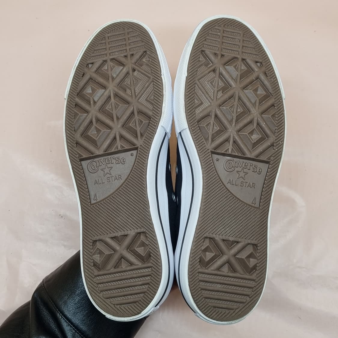 컨버스 척테일러 리프트 캔버스 스니커즈 230 상품이미지3