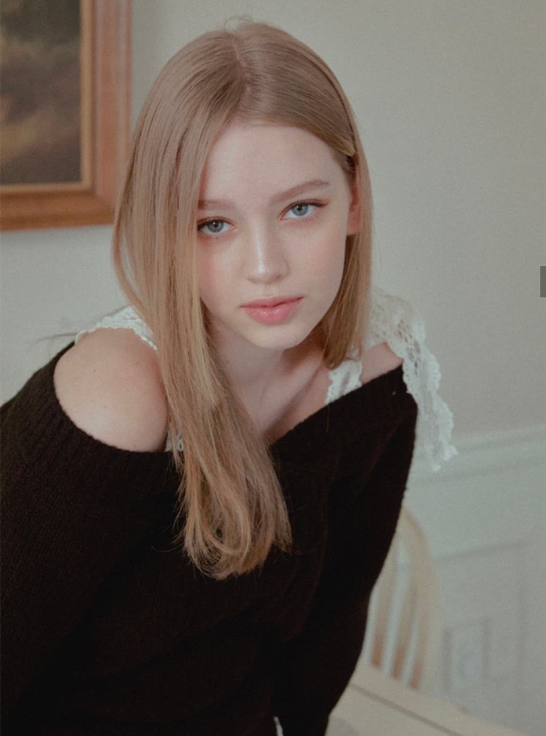 새상품)) 문페어리 MF 아도라 레이스 브이넥 니트 블랙 상품이미지2