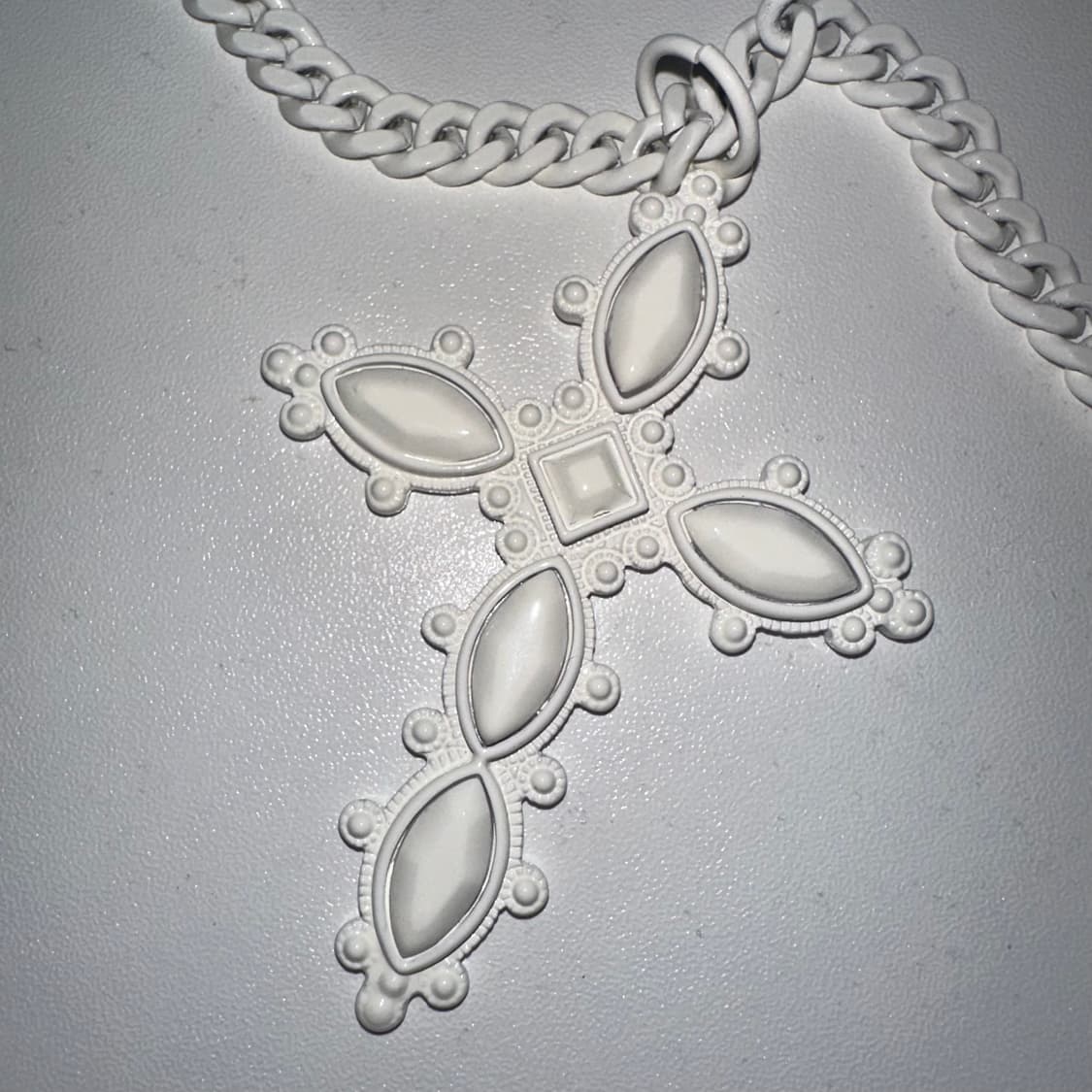 화이트 볼드 십자가 체인 목걸이 상품이미지4