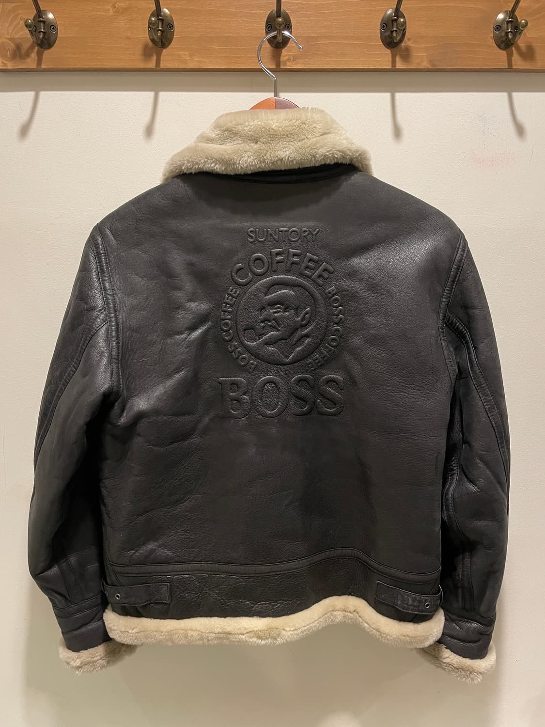 산토리 BOSS 커피 레더 무스탕 B3 자켓 M 상품이미지1