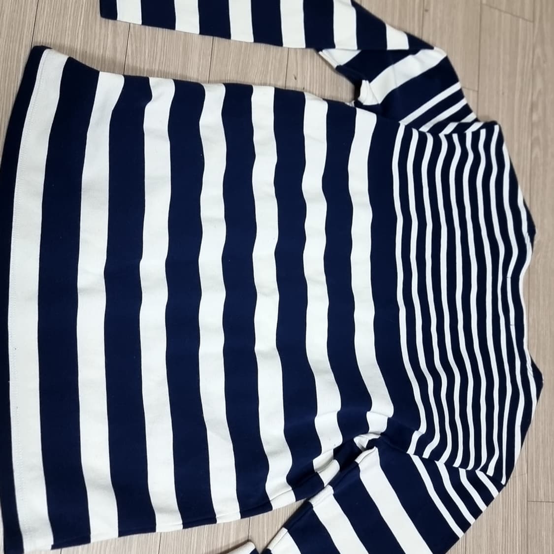 플랙 줄무늬 긴팔 티셔츠 네이비 화이트(100-105) 상품이미지5