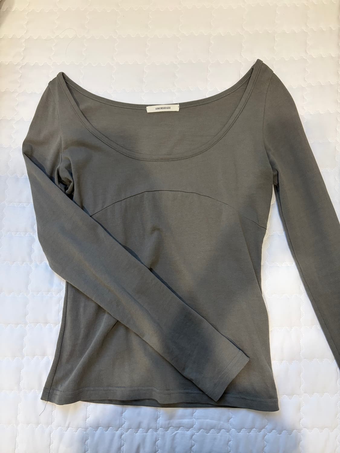 아모르샤이 Line Long Sleeve - Khaki 상품이미지2
