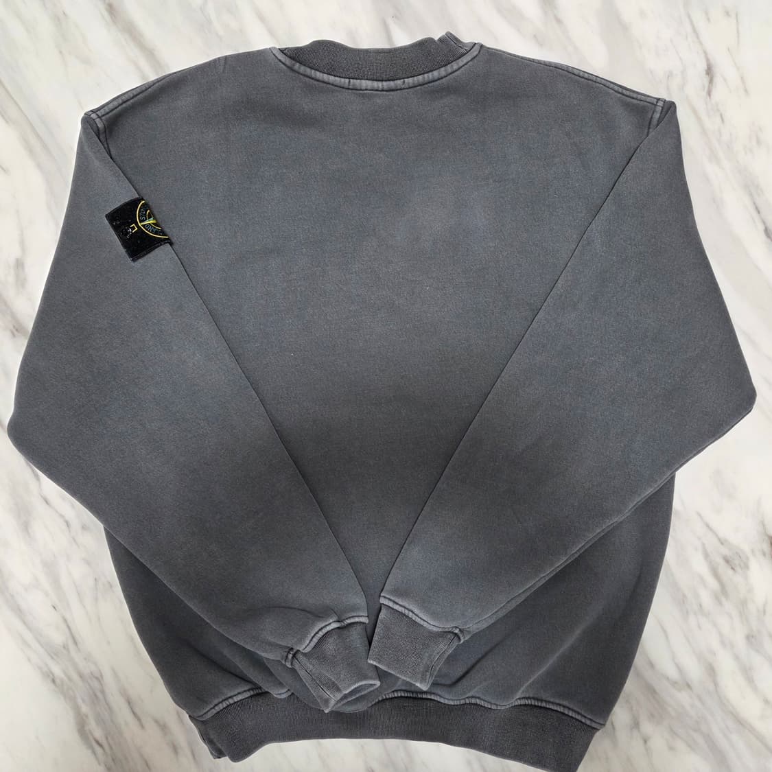 스톤아일랜드 피그먼트워싱 스웻셔츠 상품이미지2