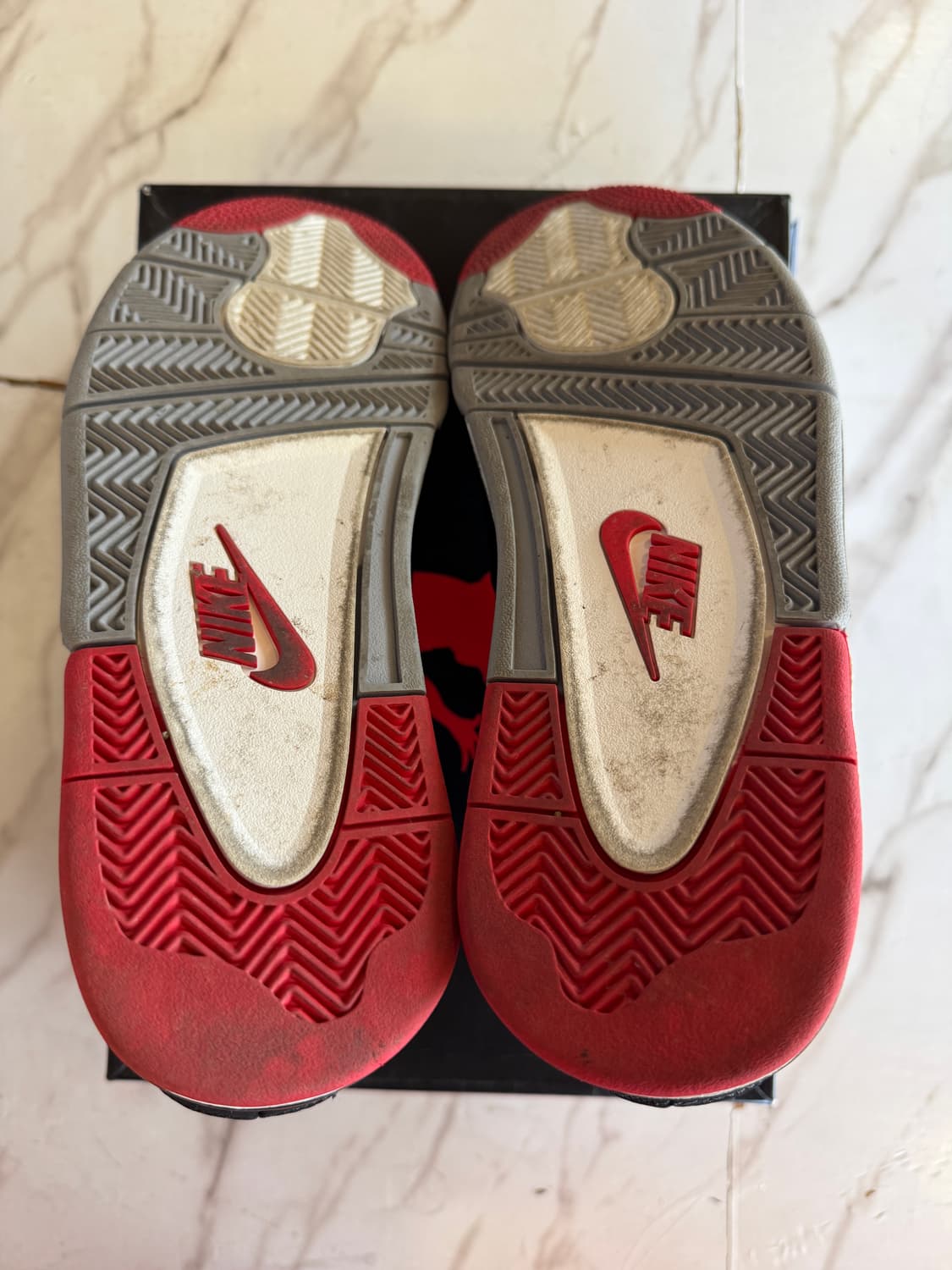 조던4 레트로 브레드(2019) 265 팝니다 상품이미지4