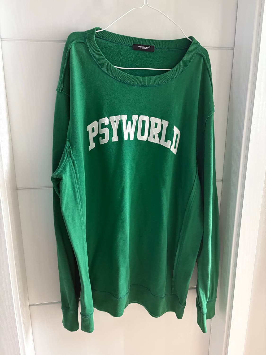 UNDERCOVER PSYWORLD 그린 맨투맨 언더커버:) 상품이미지1