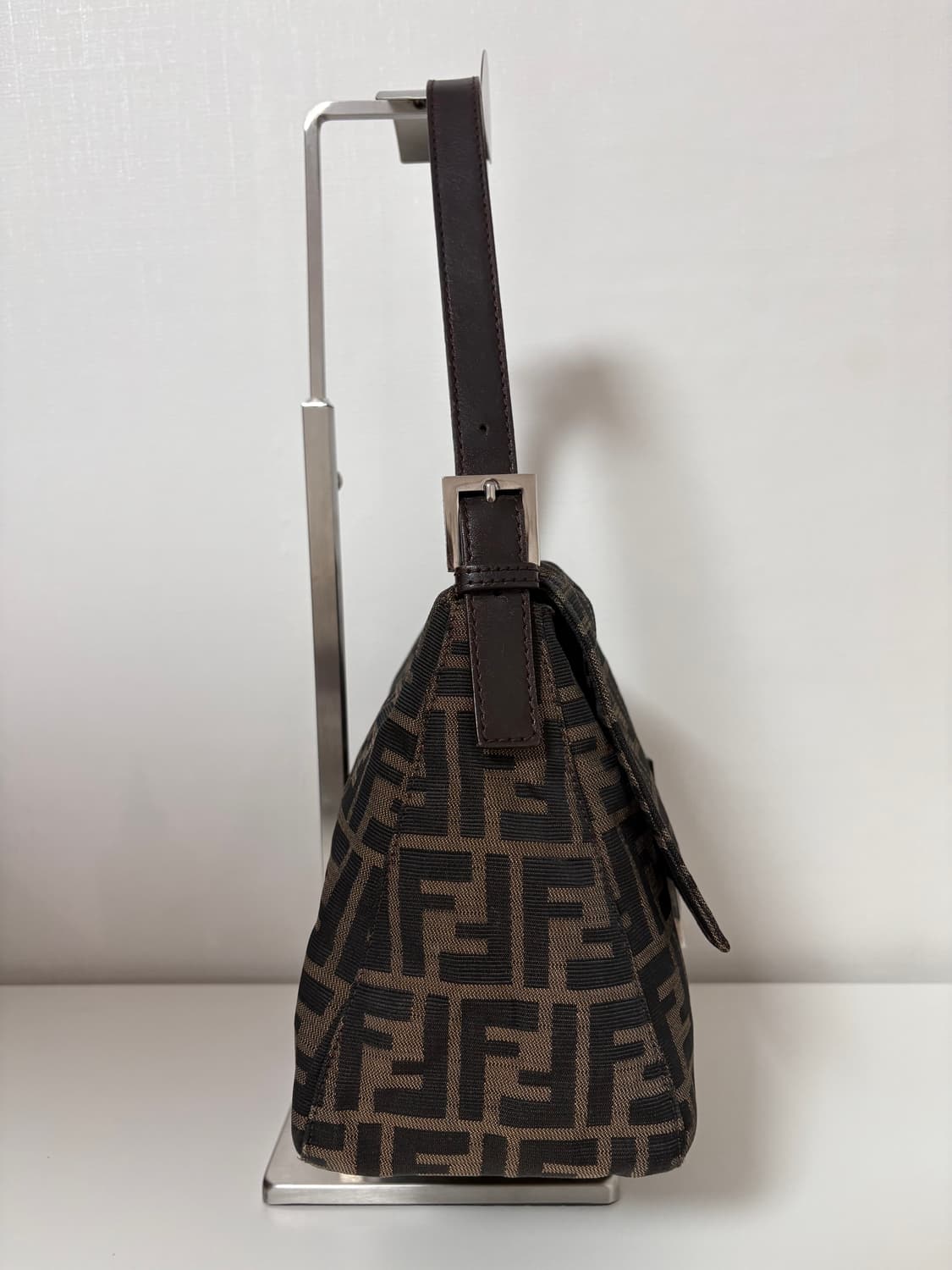 펜디 주카 맘마 바게트백 상품이미지3