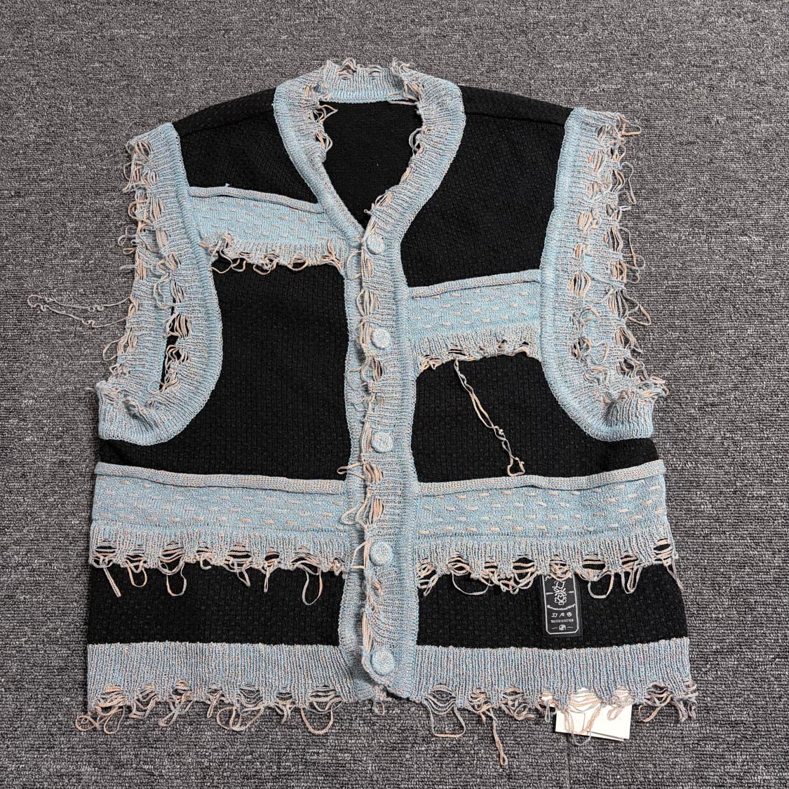 아더에러 23ss 새브라 니트 베스트 A1 새상품 상품이미지1