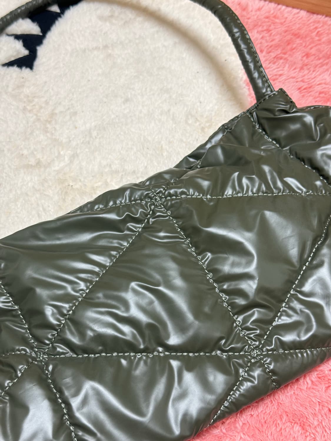 패딩 숄더백 상품이미지1